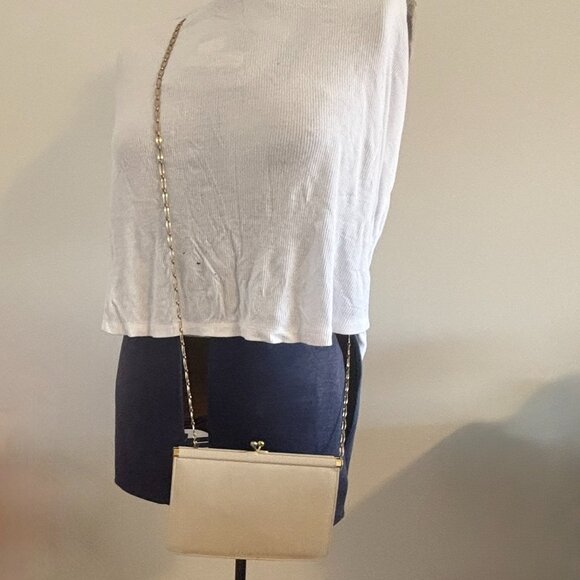 Delightful, Dimunitive Beige Vintage Leather Purse - Picture 6 of 6